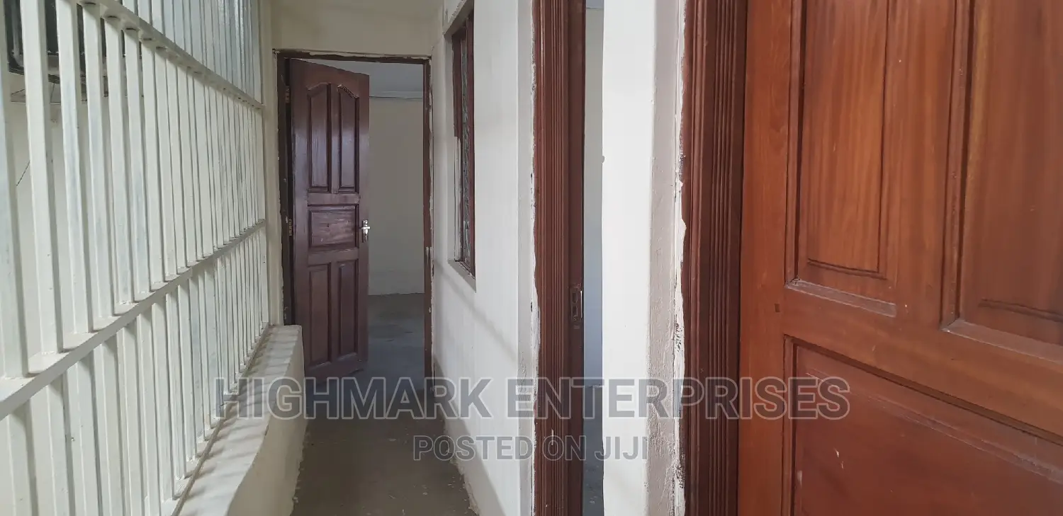 Enterprise Road;7500 Sq Feet Godown to Let