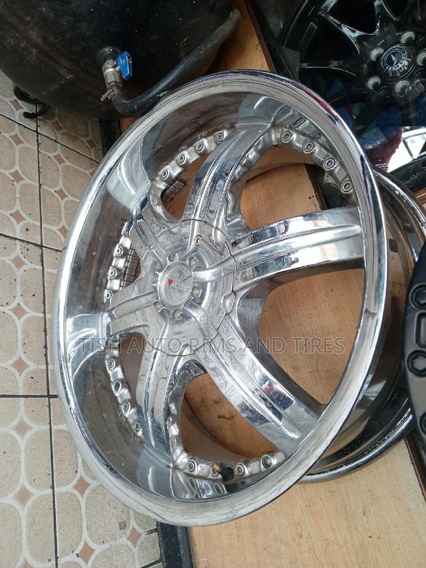 Landcruser V8, Lexus 20 Inch Rims Set