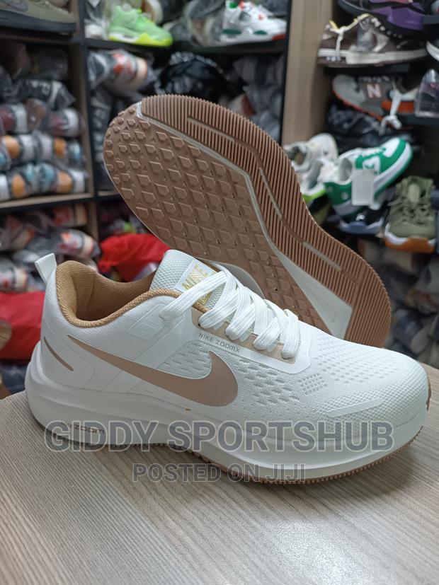 Running Shoes  - thumbnail 2