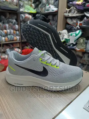 Running Shoes 