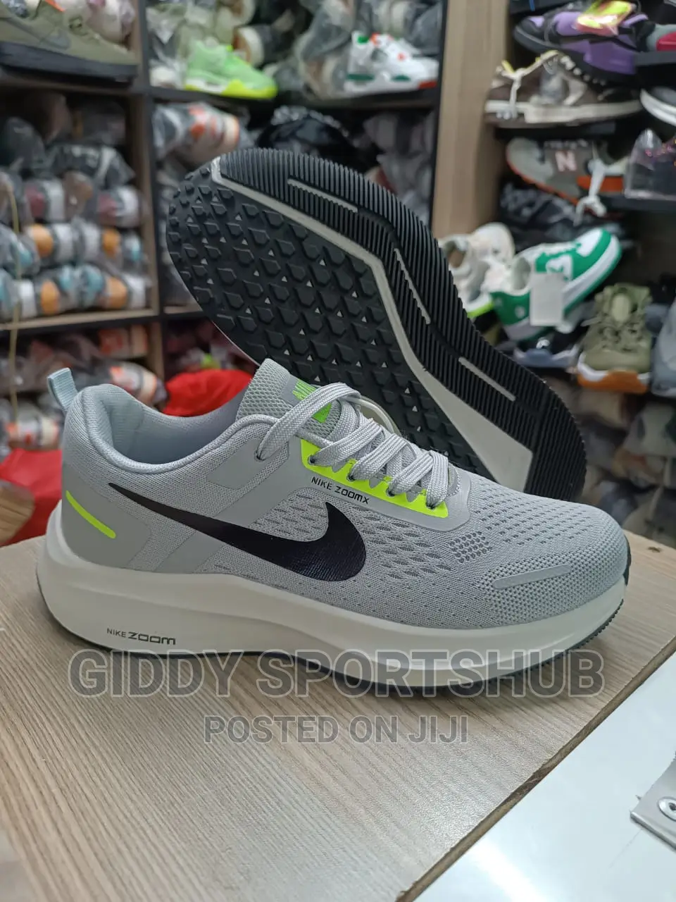 Running Shoes 