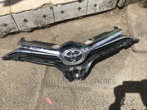 Toyota Auris 2017 Grill
