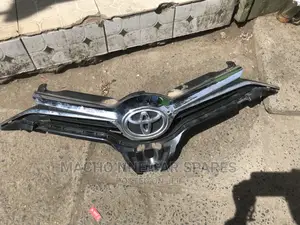 Toyota Auris 2017 Grill