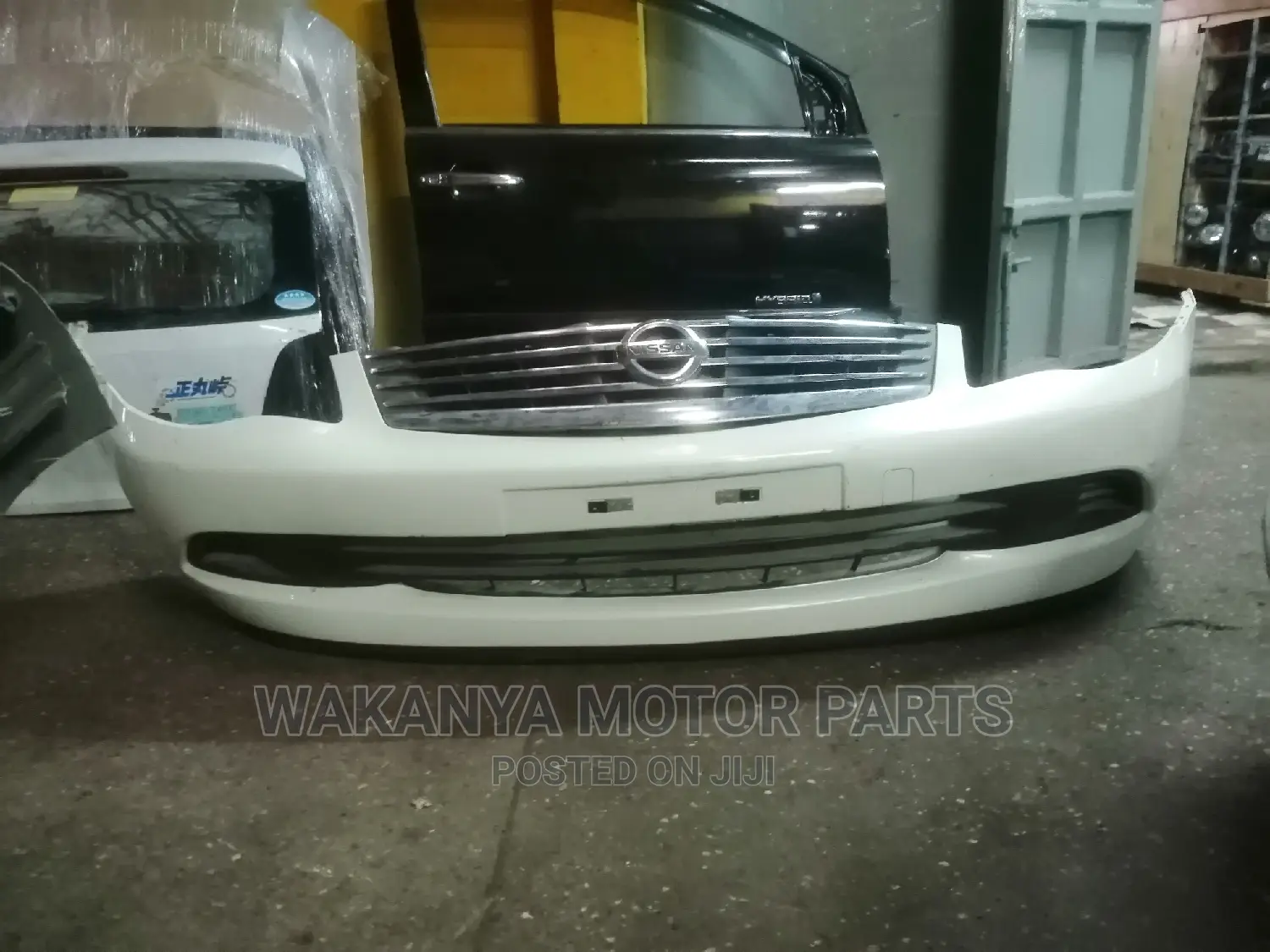 Nissan Bluebird Sylphy N17/G11 Bumper + Grille, 2006/2012