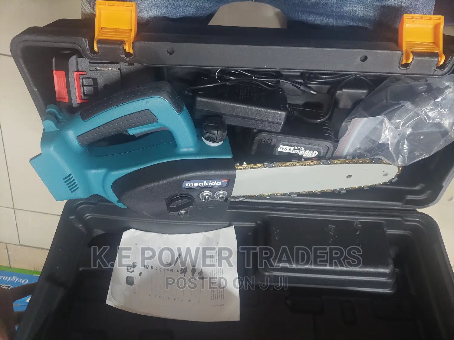 Mini Handheld Cordless Chainsaw