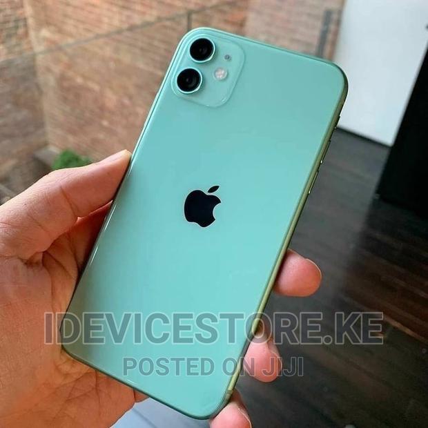 Apple iPhone 11 128 GB Green - main view
