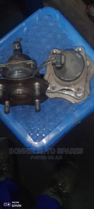Rear Hub Nze