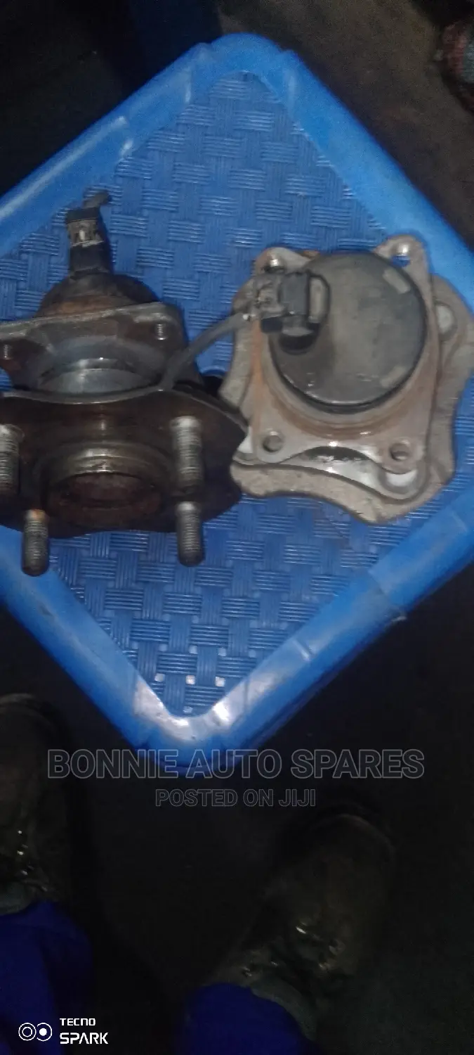 Rear Hub Nze