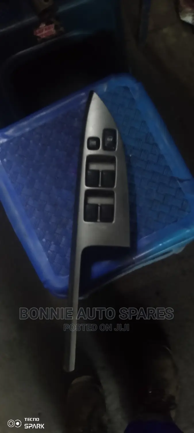 Fielder, Premio Door Main Switch