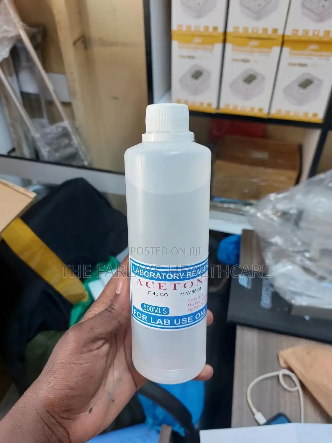 Acetone Laboratory Reagent.