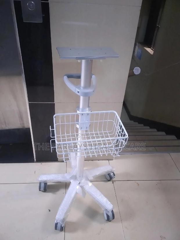Patient Monitor Stand. - main view