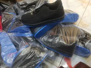 Airforce 1 Suede Black/Blue Sole