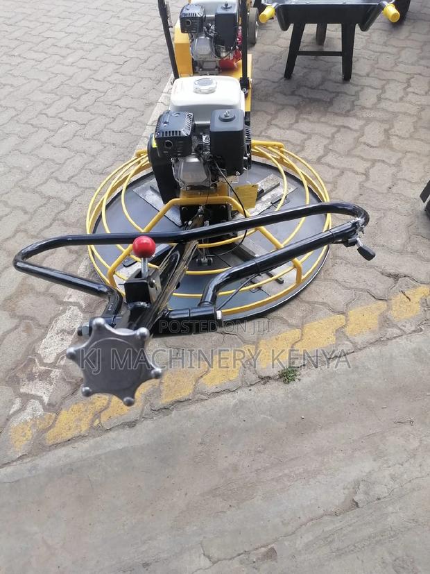 Power Float With Pan-Construction Equipment-Honda Engine - thumbnail 4