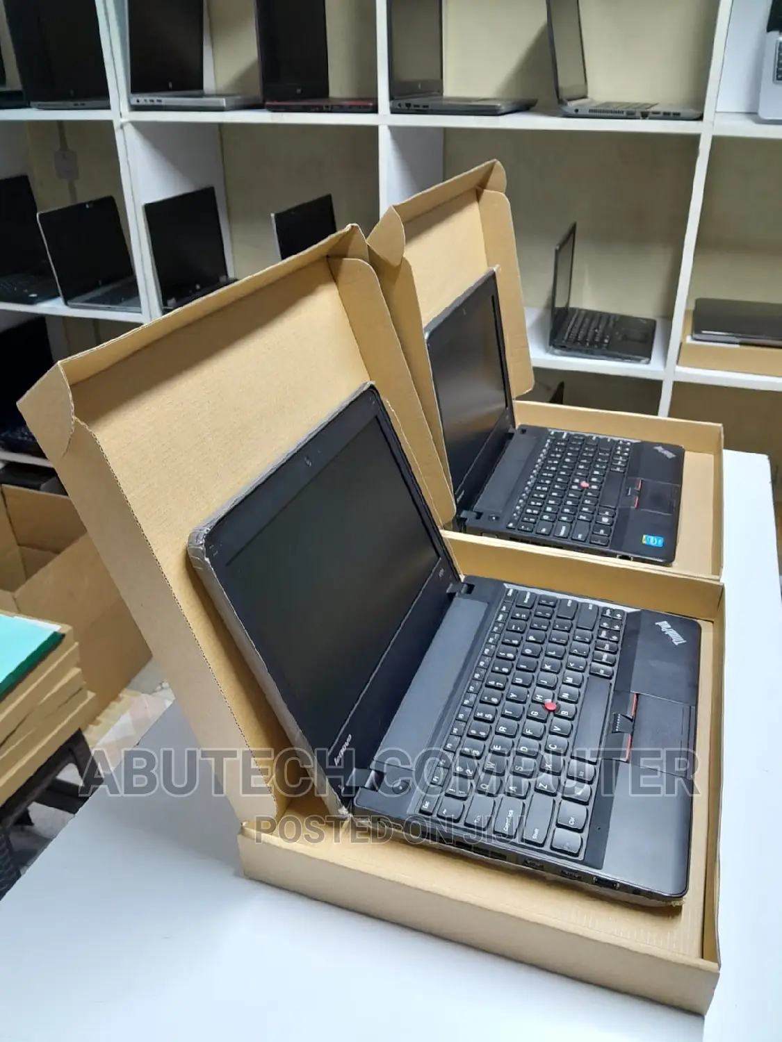 New Laptop Lenovo ThinkPad X131e 4GB Intel Core 2 Duo HDD 500GB