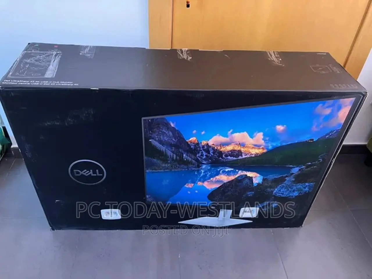 Dell Ultrasharp 43 Inches Uhd Usb-C Hub Monitor - U4323qe