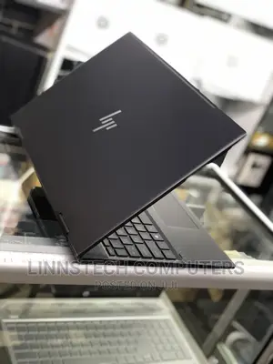 Laptop HP Envy X360 8GB AMD Ryzen 5 SSD 256GB