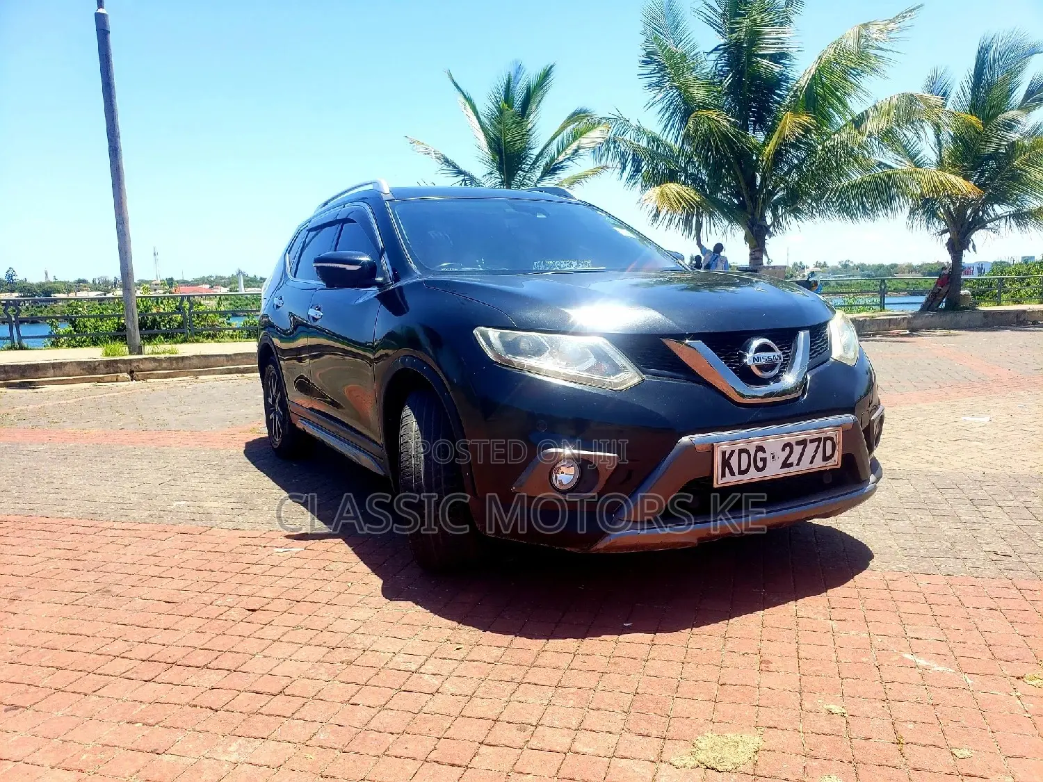 Nissan X-Trail 2.0 Petrol AWD 2016 Black