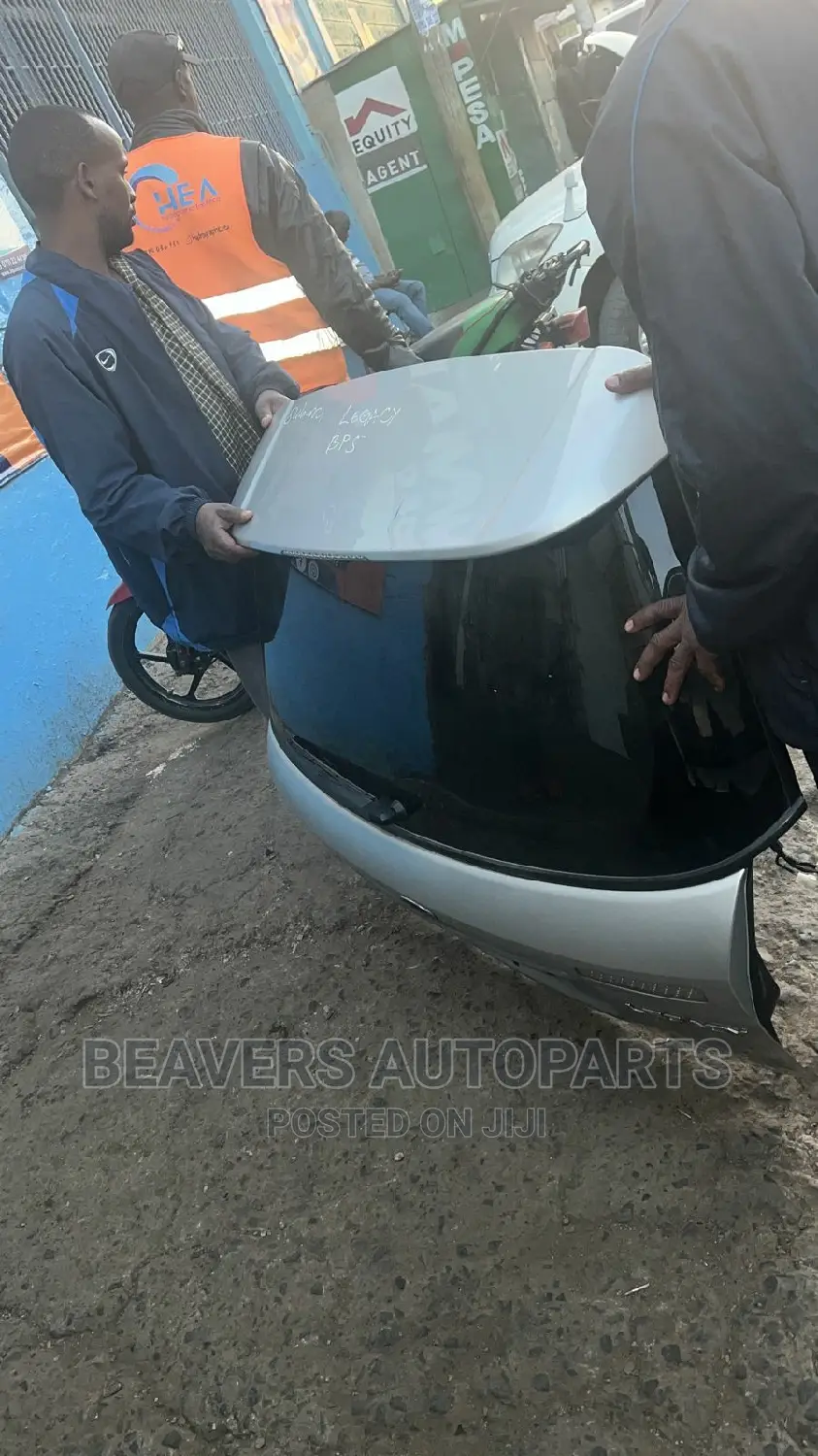 Subaru Legacy BP5 Boot Tailgate