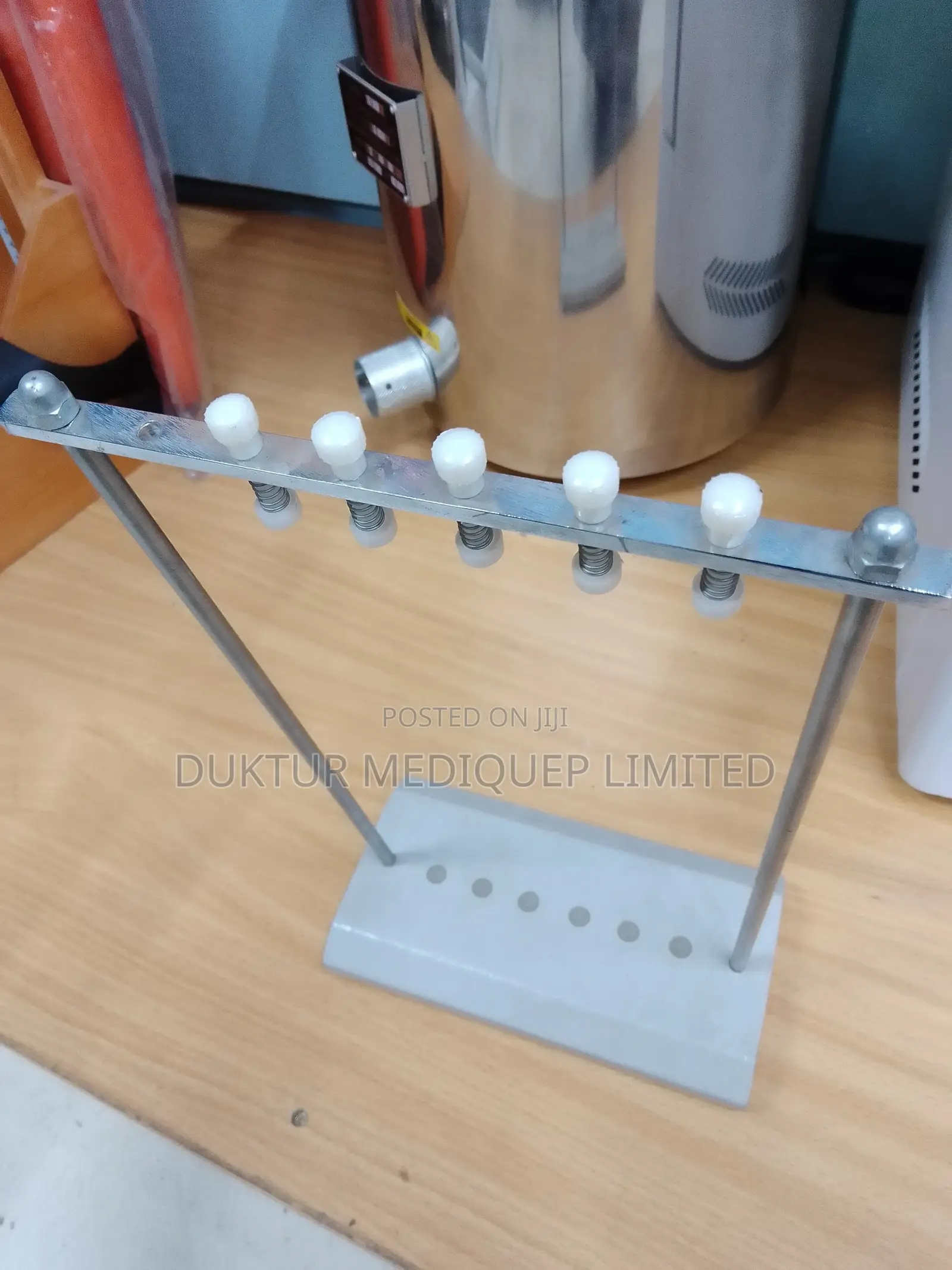 ESR Stand Stainless Steel