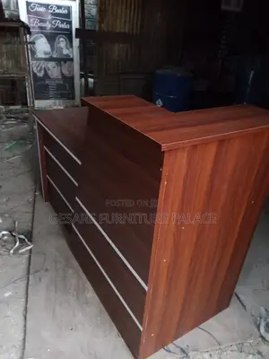 1.6 M Reception Desk