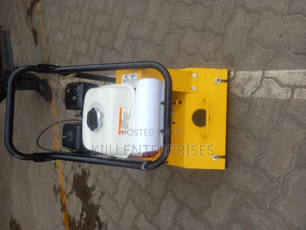 Honda Plate Compactor Machine - thumbnail 3