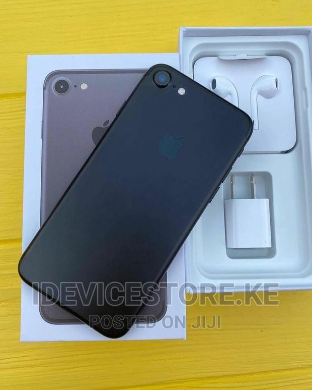 Apple iPhone 7 128 GB Black - thumbnail 2