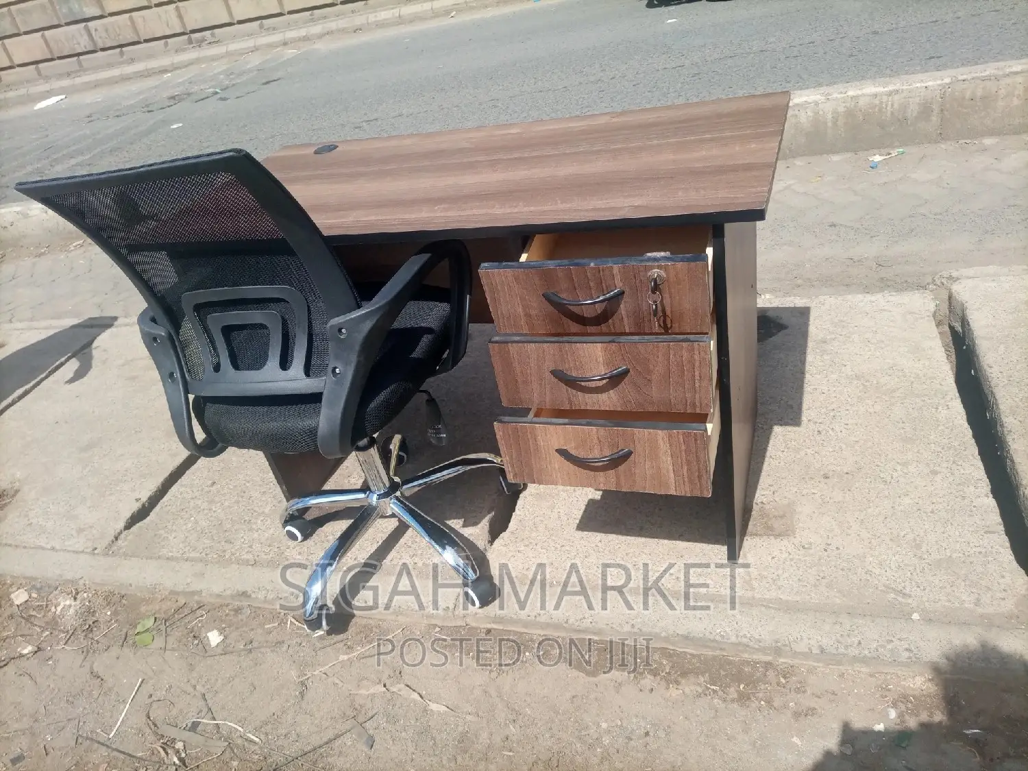 Office Desk