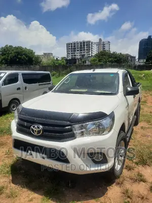 Toyota Hilux 2016 White