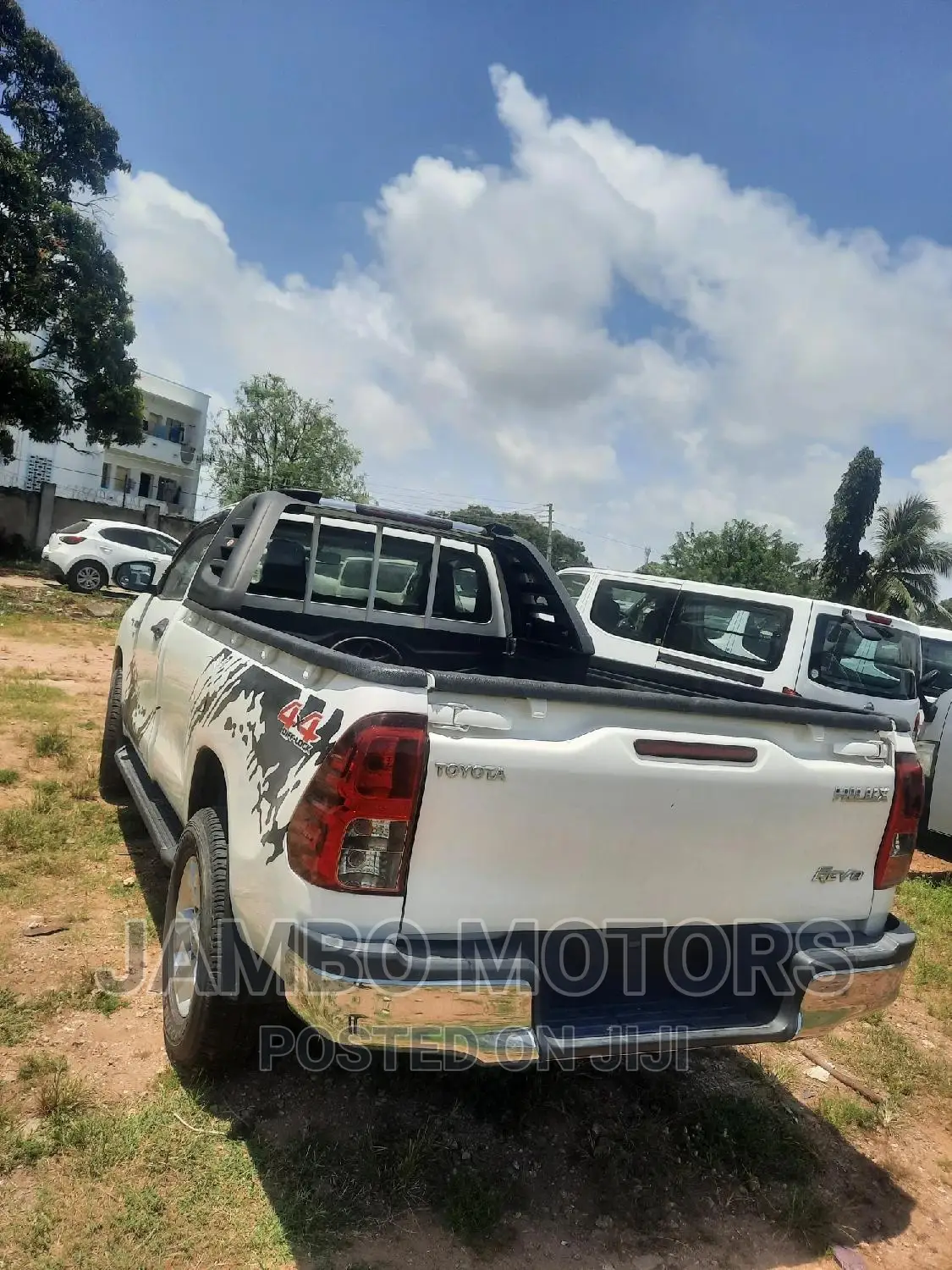 Toyota Hilux 2016 White