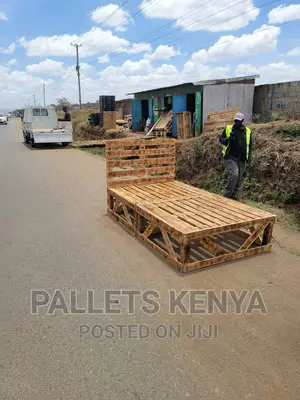 Pallet Bed- 4*6 Detachable, Blazed Pallet Bed.(#PG04 )