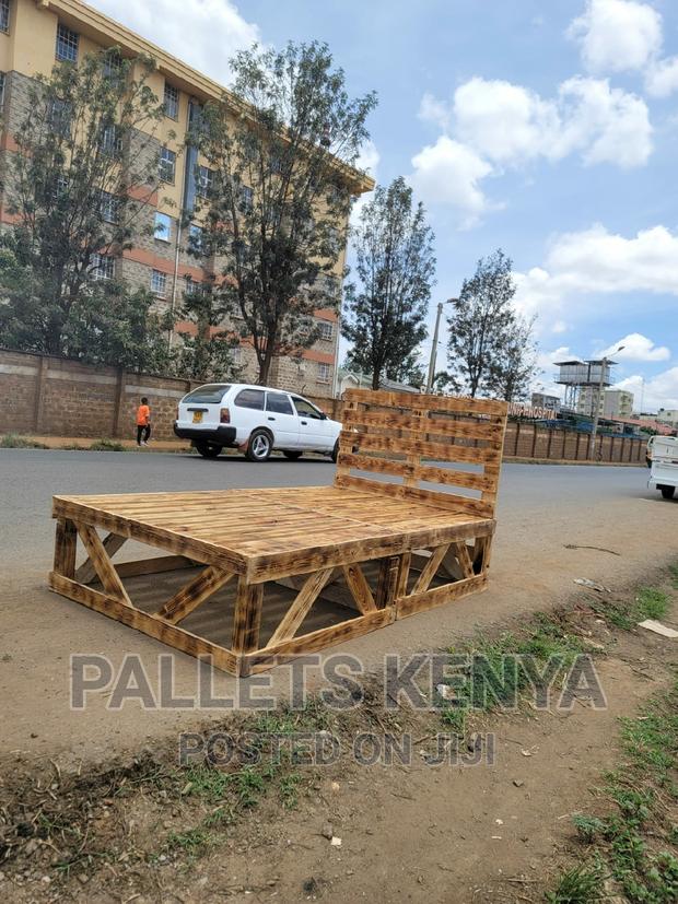4*6 Pallet Bed- Detachable, Blazed Pallet Bed.(#PG06 )