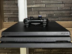 Ex Uk PS4 Pro - thumbnail 2