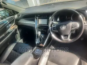 Toyota Harrier 2.0 2016 Black