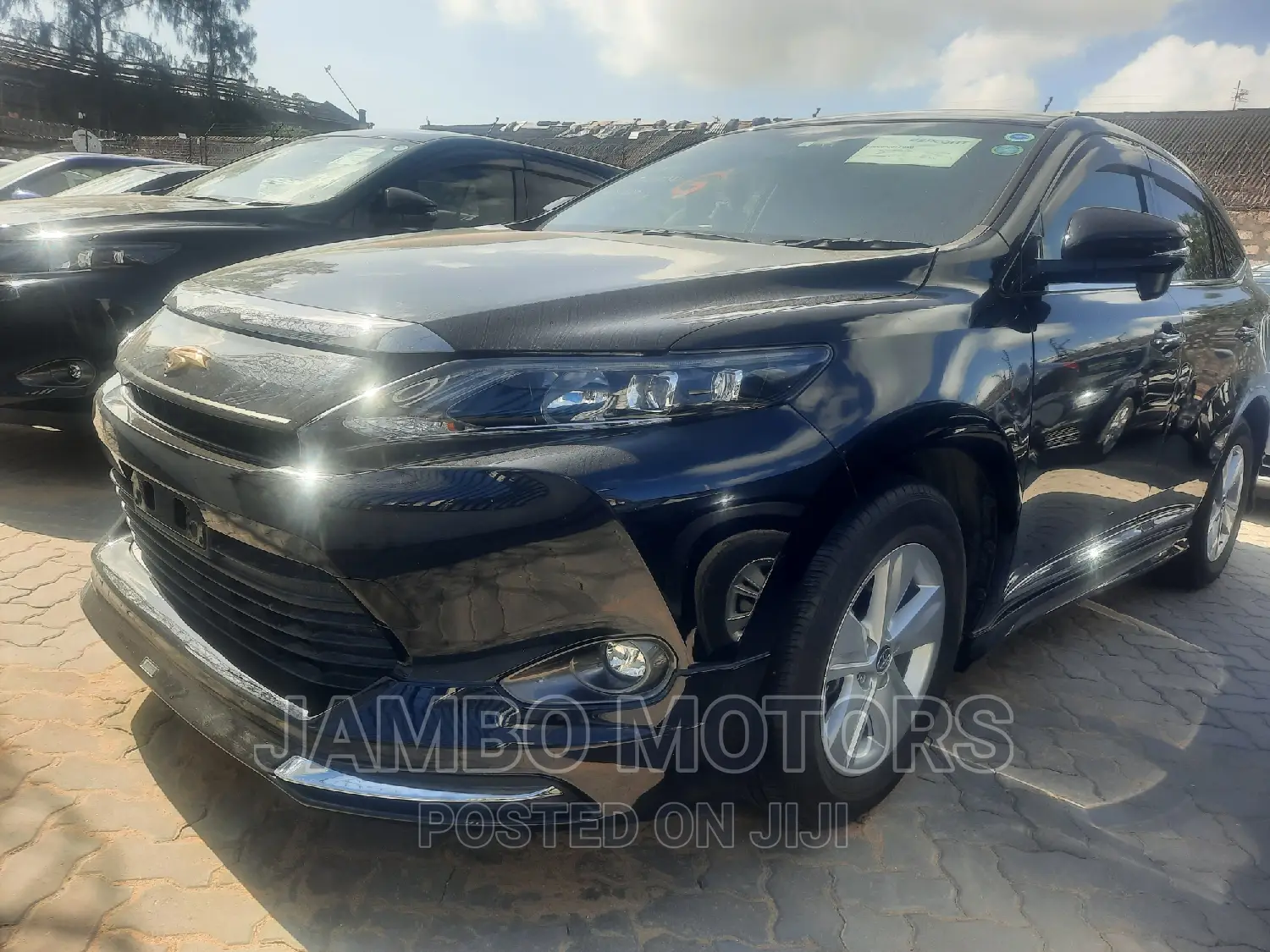 Toyota Harrier 2.0 2016 Black
