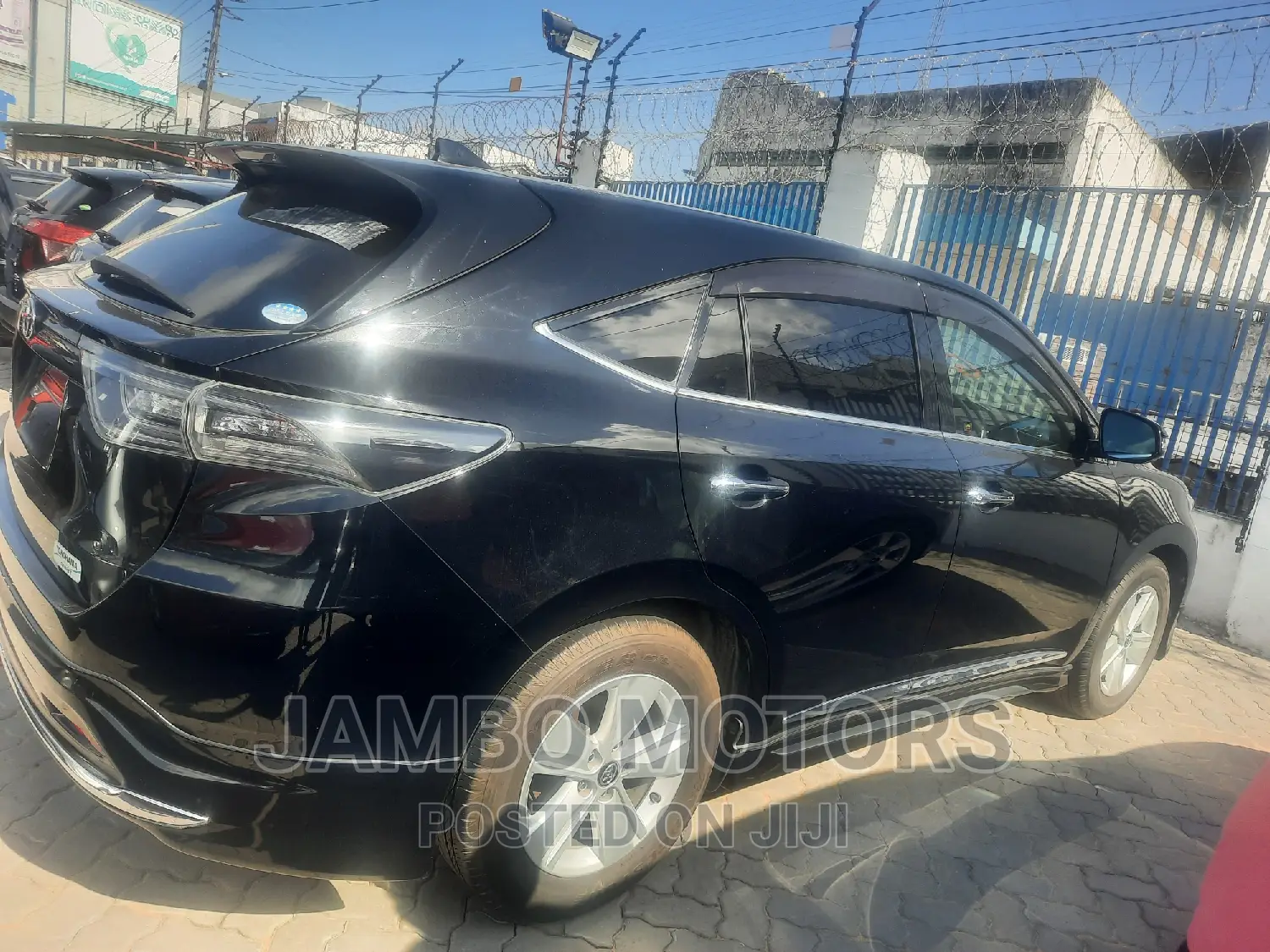 Toyota Harrier 2.0 2016 Black