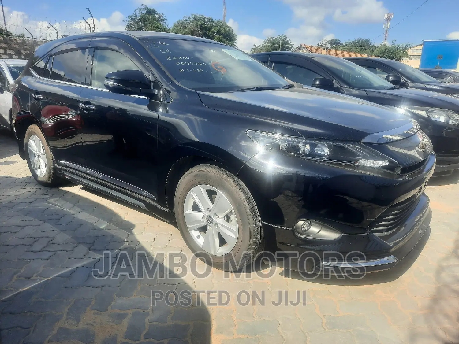 Toyota Harrier 2.0 2016 Black