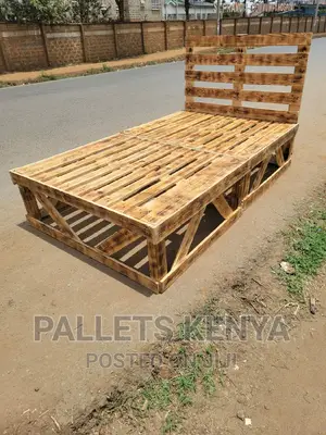 Pallet Bed- 4*6 Detachable and Blazed Pallet Bed.(#PG016 )