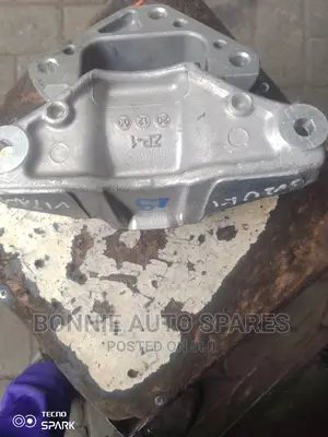Suzuki Vitara/Escudo Gearbox Mounting