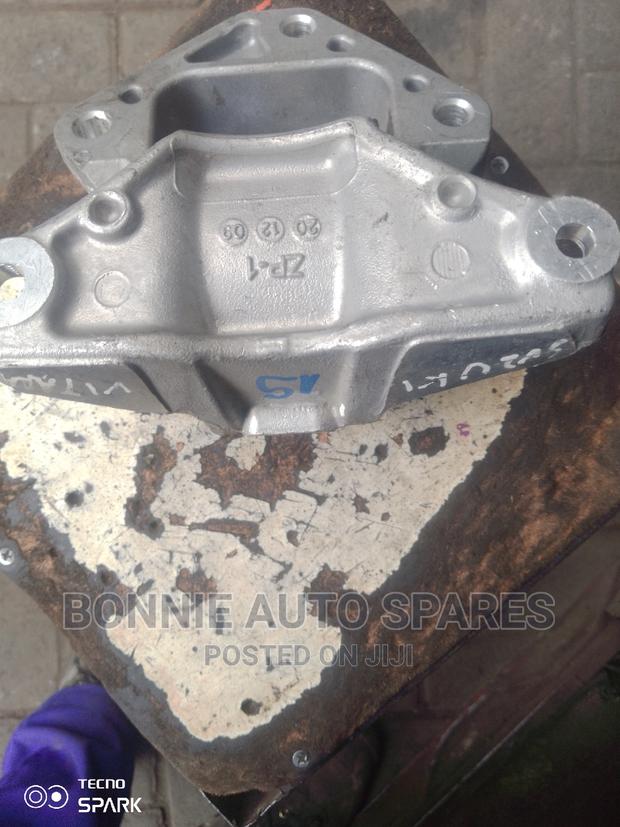 Suzuki Vitara/Escudo Gearbox Mounting - thumbnail 2