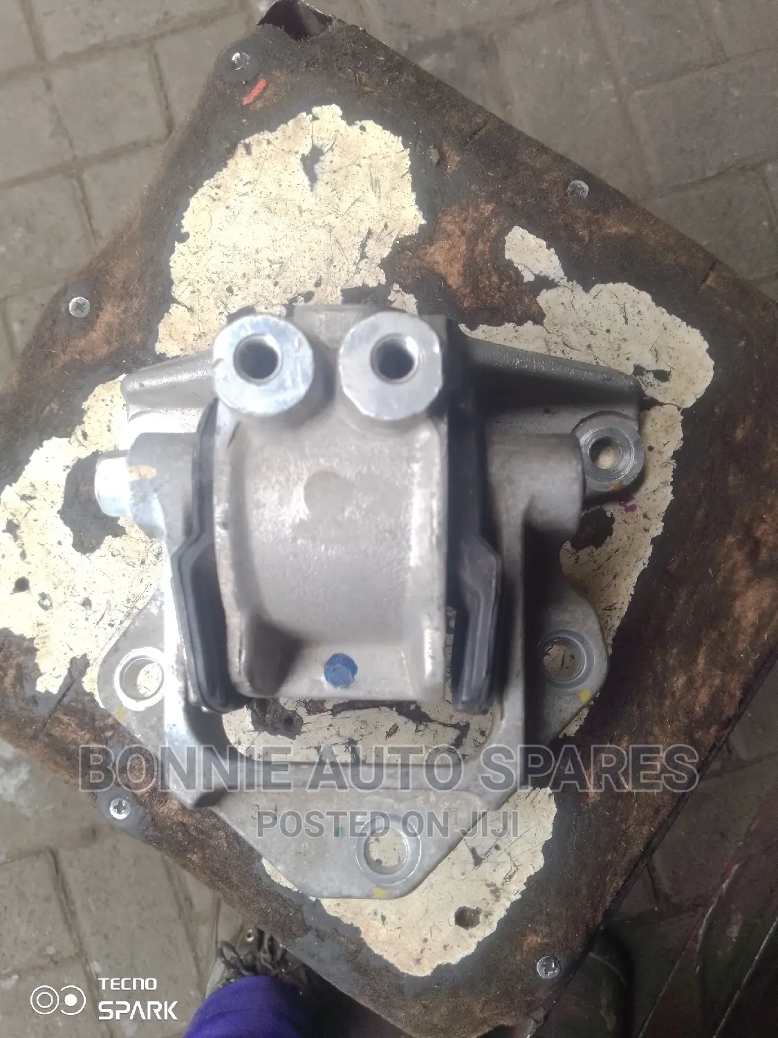 Suzuki Vitara/Escudo Gearbox Mounting