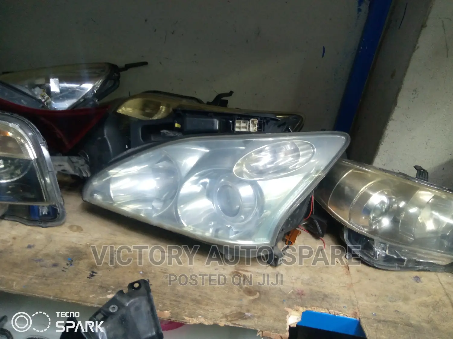 Harrier 240 Xenon Headlight Ex Japan