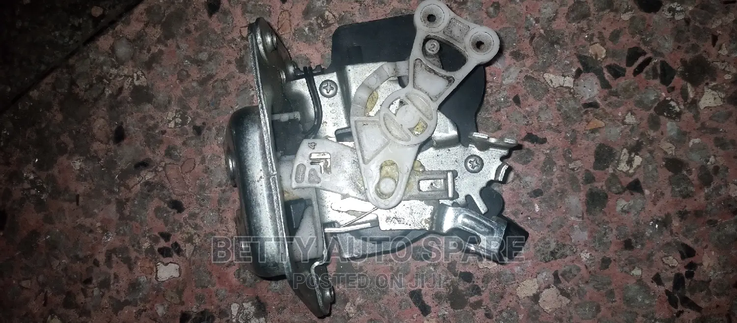 Toyota Passo Boot Handle