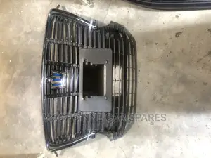 Toyota Crown Athlete 2014 Grill