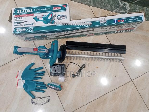 Lithium-Ion Hedge Trimmer - thumbnail 2