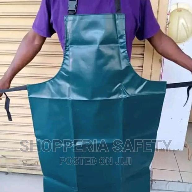 Waterproof Aprons - thumbnail 3