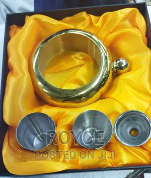 Round Flask (Bangle) Gift Set With 2 Shot Glasses Funnel