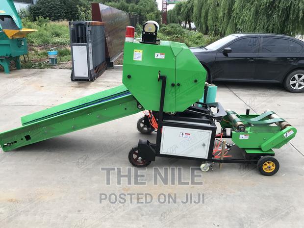 Hay Straw Wheat Straw Corn Straw Baler - main view