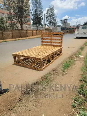 Pallet Bed- 4*6 Detachable and Blazed Pallet Bed.(#PL01)