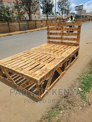 Pallet Bed- 4*6 Detachable and Blazed Pallet Bed.(#PL019,)