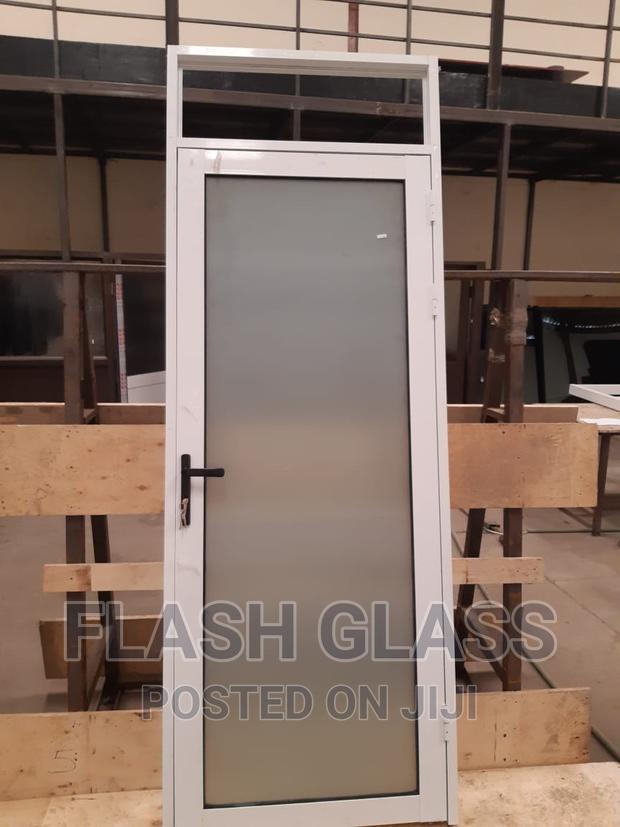 Aluminium Bathroom Doors Aps - thumbnail 4